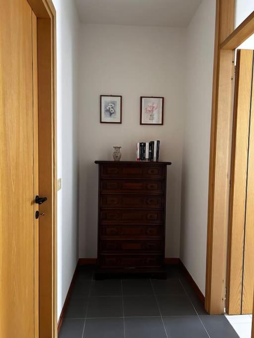 Near Town Centre And Lake - Le Colombe Bardolino Extérieur photo